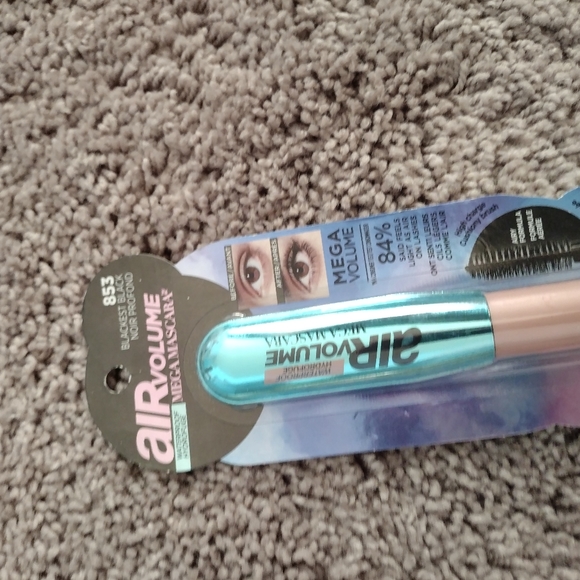 Mascara pick one message me after purchase what one you want - Picture 3 of 9